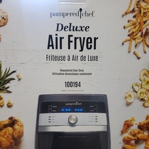 Pampered Chef Air Fryer w Bonus Skewers